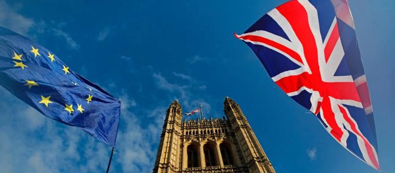 Brexit και Έλληνες σπουδαστές: Τι αλλάζει σε δίδακτρα και φοιτητικά δάνεια;